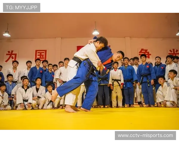 荣昌安富中学柔道队多元培养,太极推手与田径并进 荣昌安富中学柔道队多元培养,太极推手与田径并进